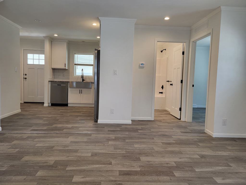1143 Bayside Rd - Photo 6 of 35
