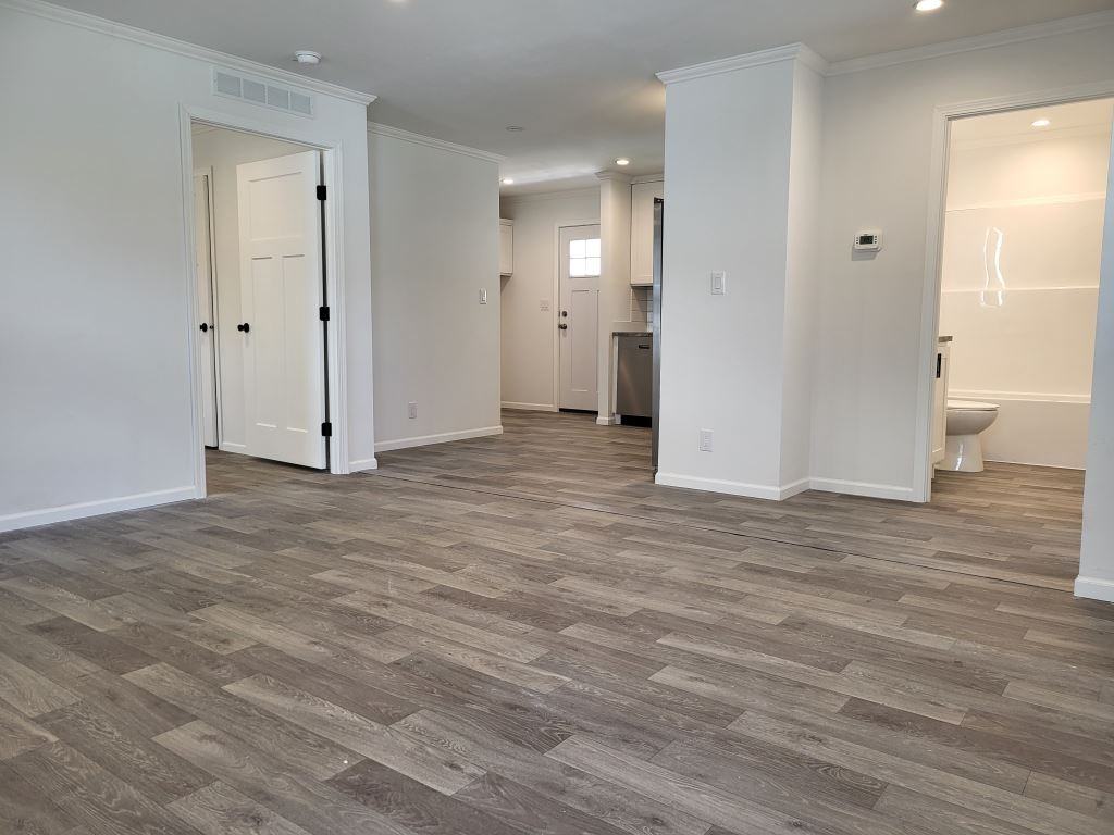 1143 Bayside Rd - Photo 7 of 35