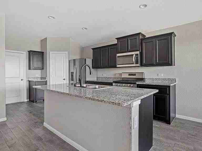 9805 Summerton Dr - Photo 4 of 14