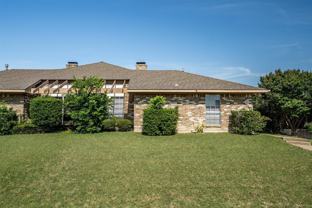 2223 Woodcreek #B - Photo 1 of 1