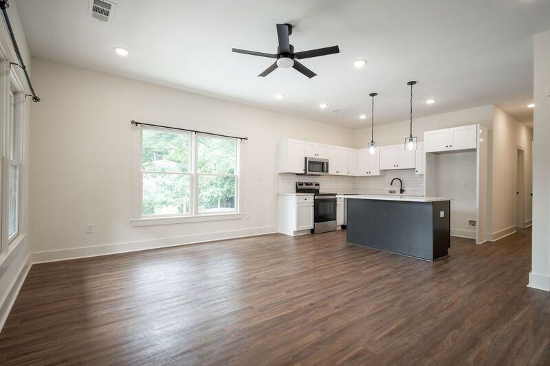 382 N Chase St - Photo 4 of 21