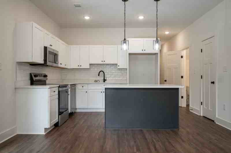 382 N Chase St - Photo 6 of 21
