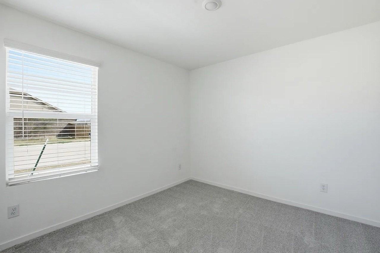 1852 Javelina St - Photo 4 of 16