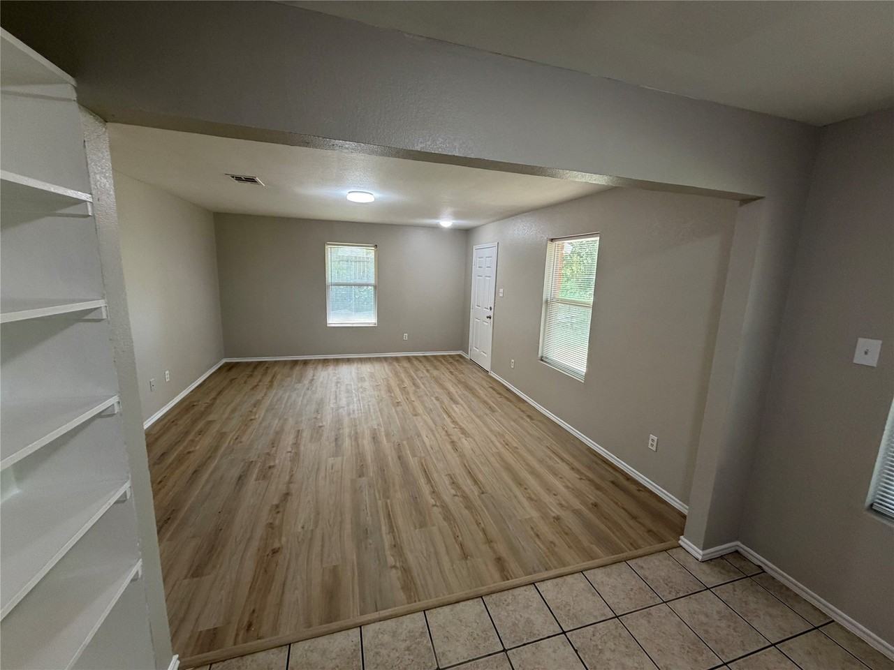605 Nw Main St - Photo 5 of 9