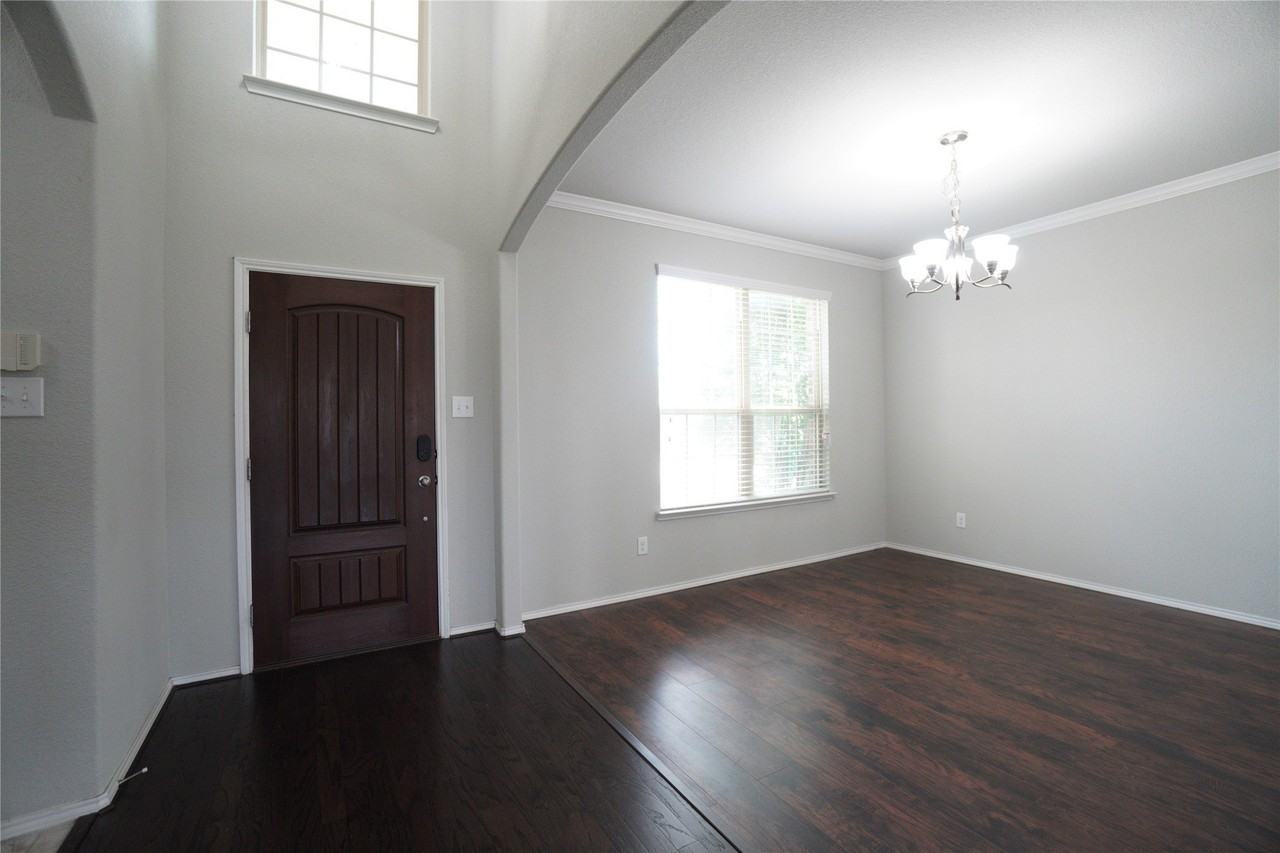 4005 Indian Paintbrush Ln - Photo 3 of 27