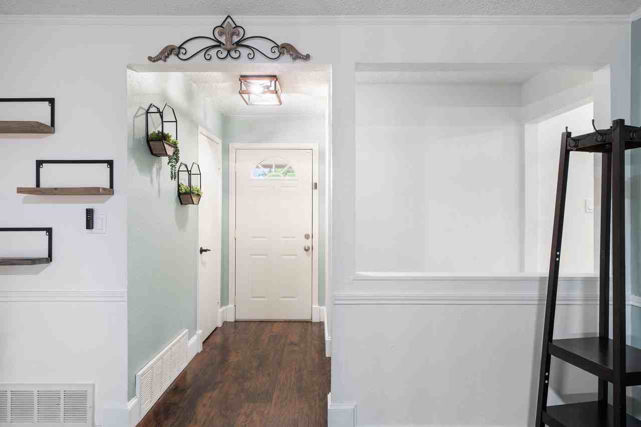 6244 Melinda Dr - Photo 5 of 24