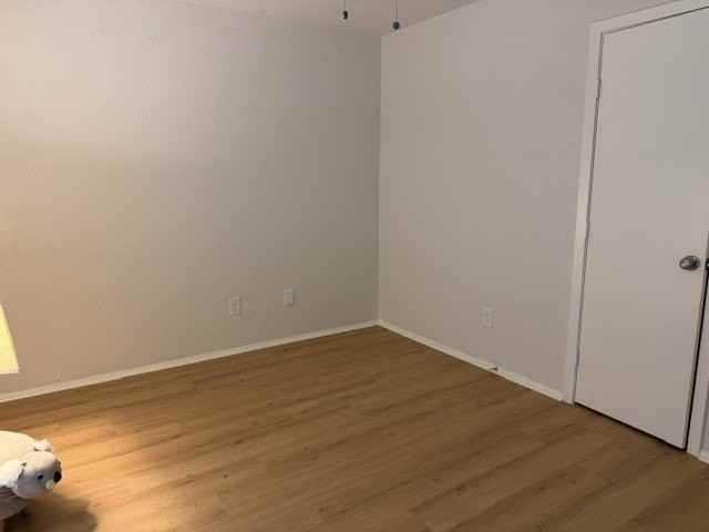 1401 Cross Bend Rd - Photo 4 of 11