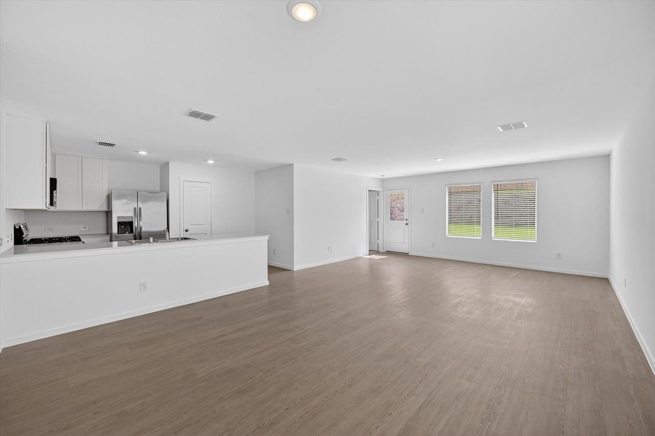2225 Canteen St - Photo 3 of 35