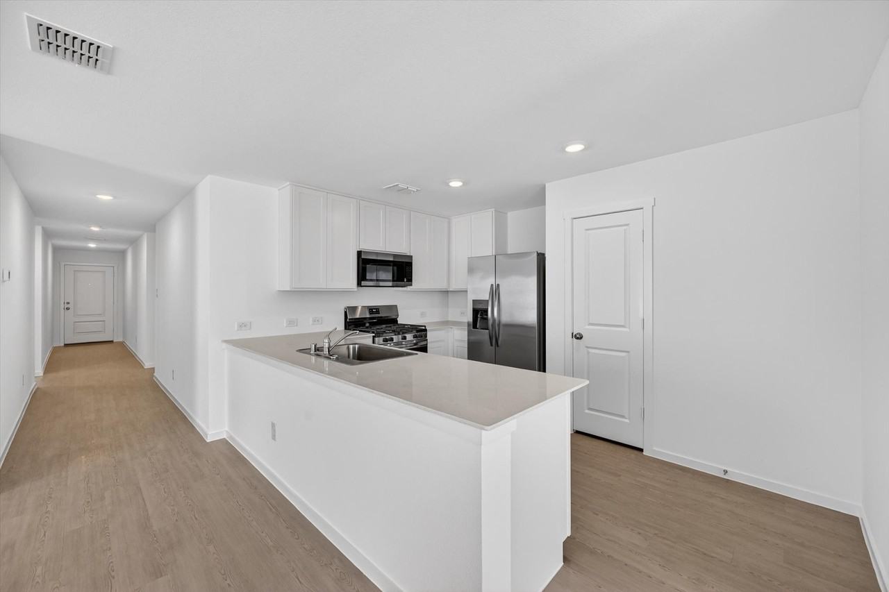 2225 Canteen St - Photo 4 of 35