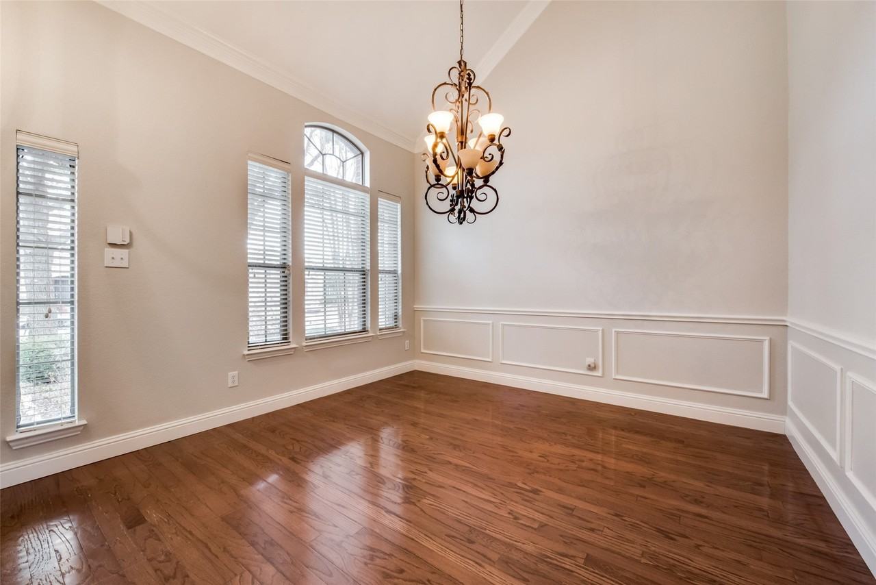 2569 Pinnacle Point Dr - Photo 6 of 32