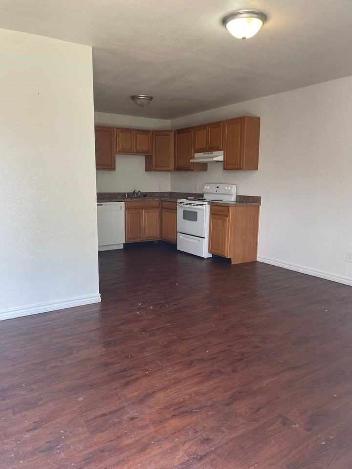 1601 S 14th St #B - Photo 5 of 7