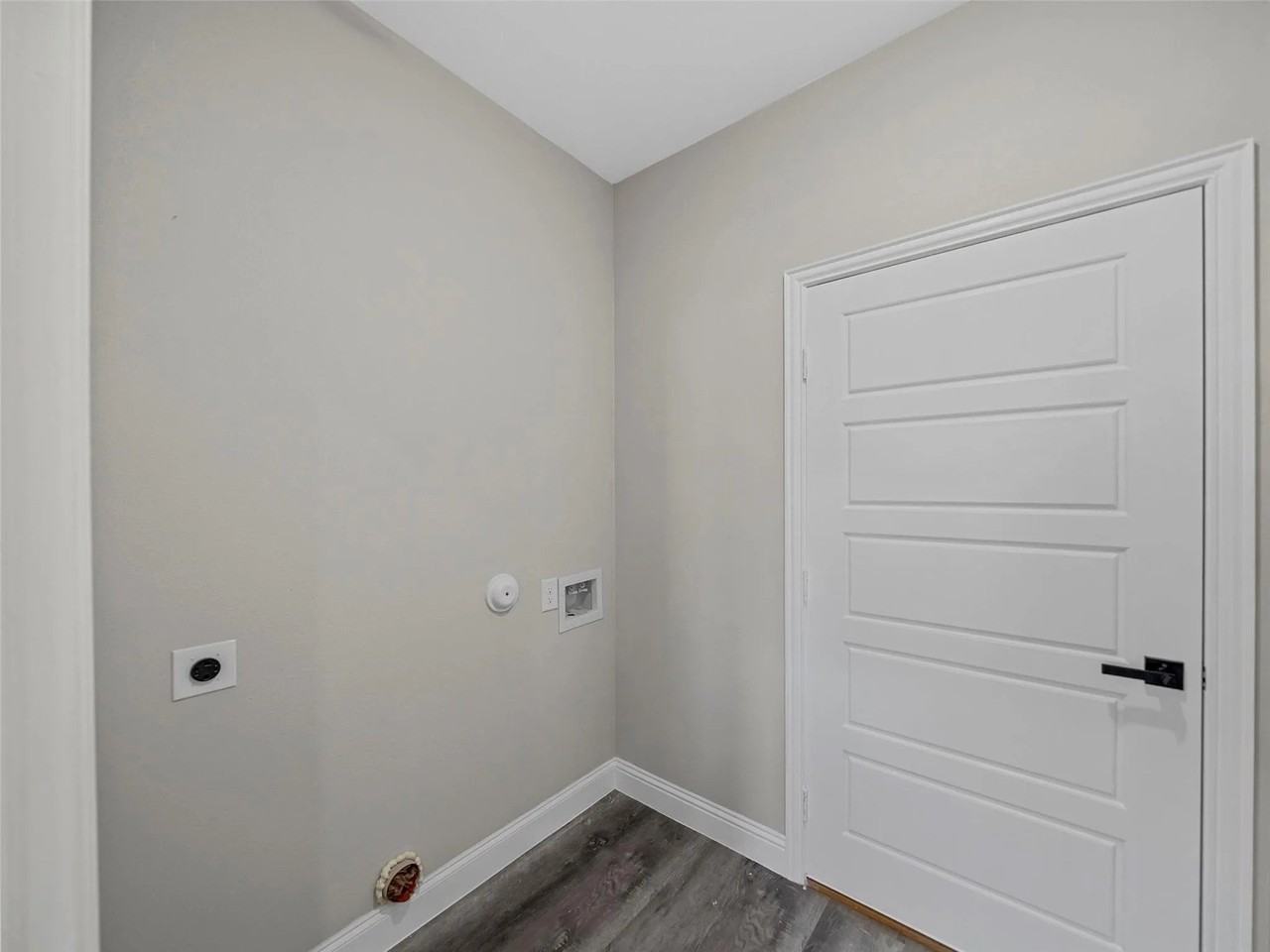 1063 Lake Trail Dr - Photo 7 of 34
