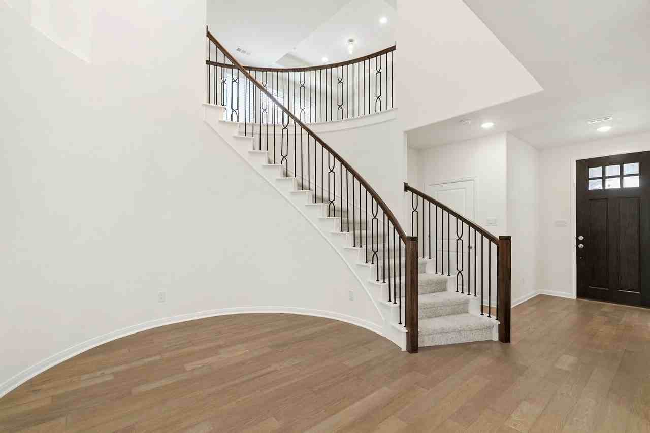 1424 Bettolo Dr - Photo 3 of 26
