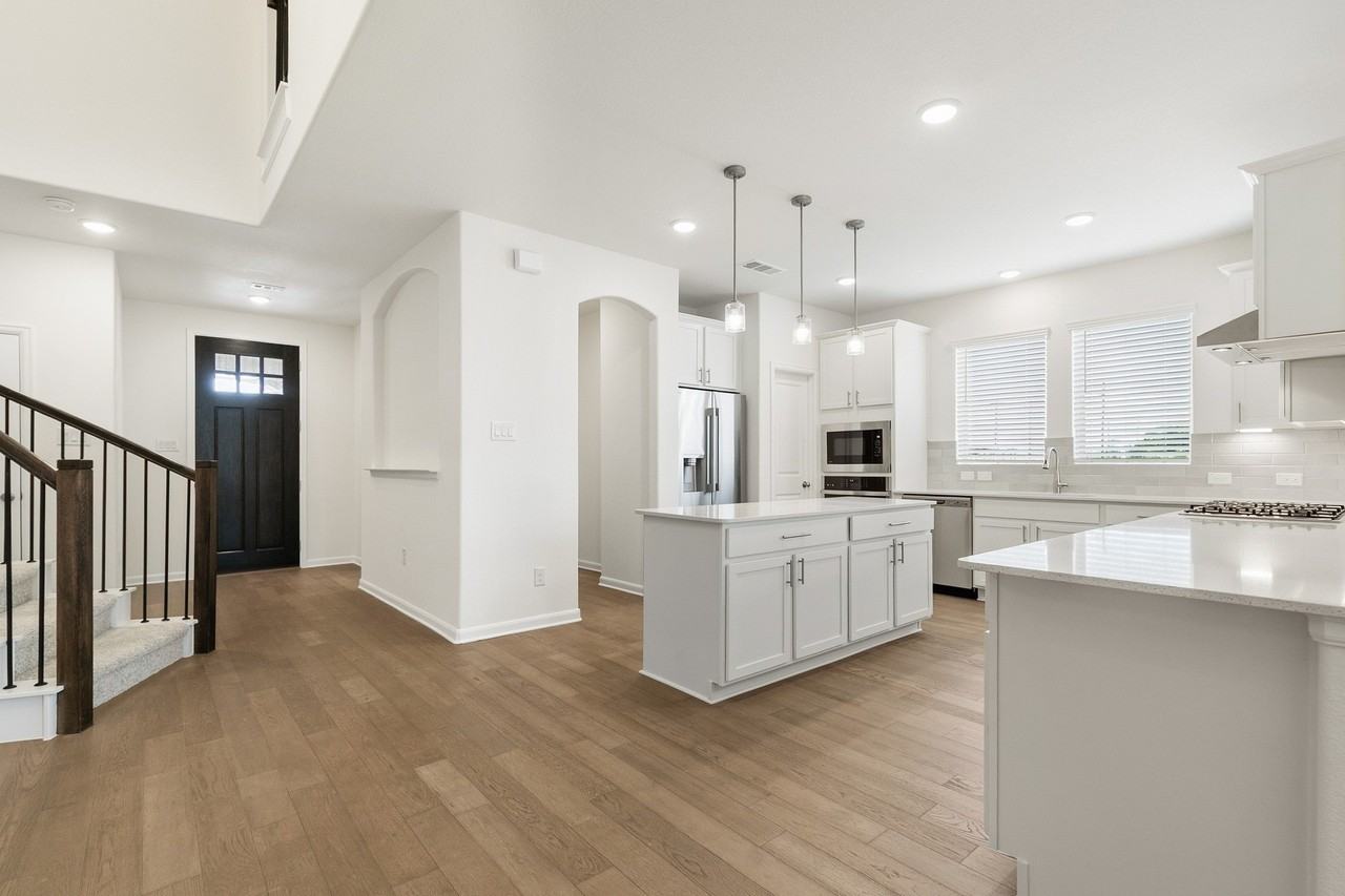 1424 Bettolo Dr - Photo 4 of 26