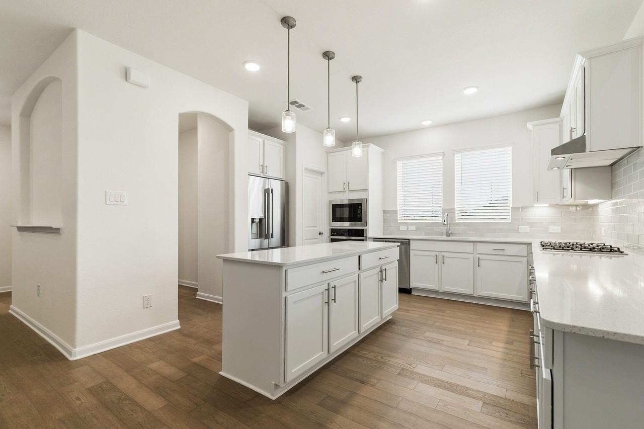 1424 Bettolo Dr - Photo 5 of 26