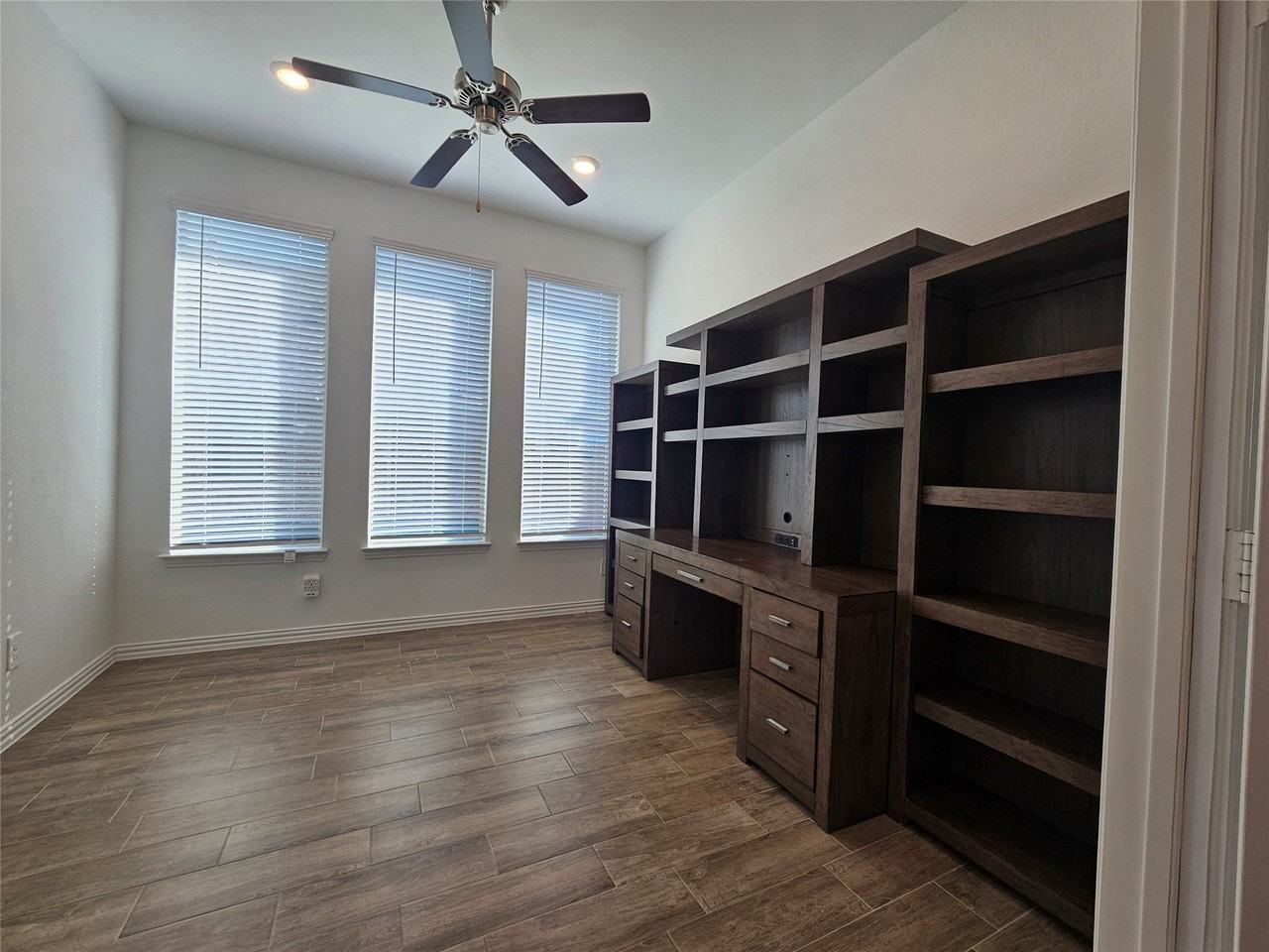14620 Little Water Dr - Photo 6 of 35