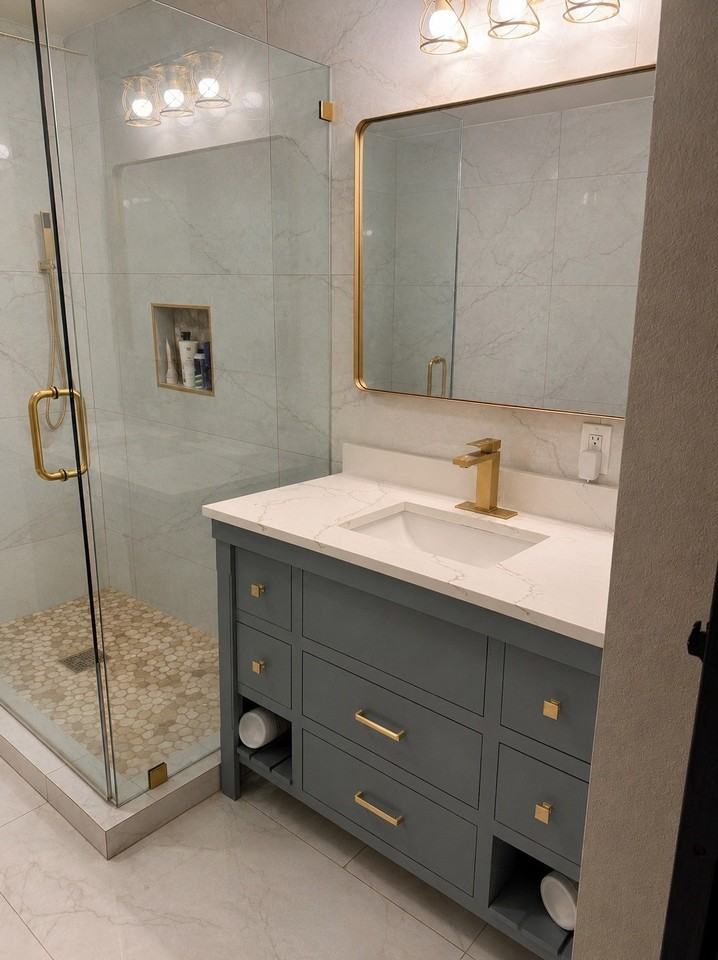 2122 Riviera Dr - Photo 6 of 9