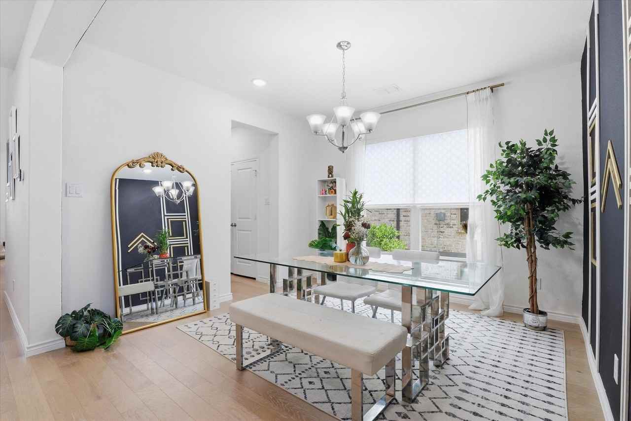 509 Cedarwood St - Photo 6 of 40