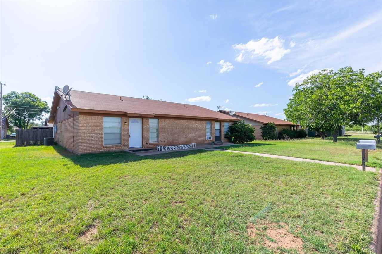 728 Redbird Ln