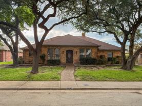 6643 Garlinghouse Ln - Photo 1 of 1