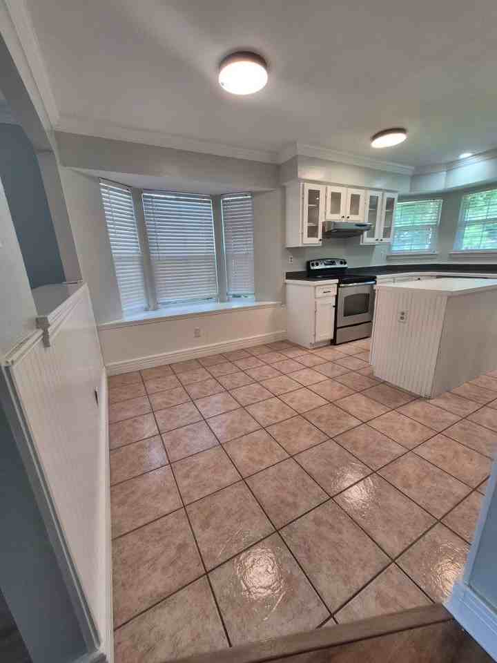 2913 David Dr - Photo 7 of 17