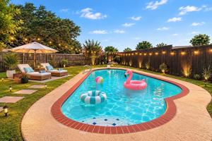 featured image of 2709 Oak Cir