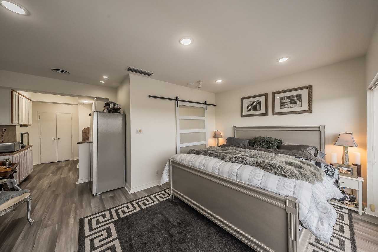 6211 W Northwest Hwy #G417 - Photo 4 of 20