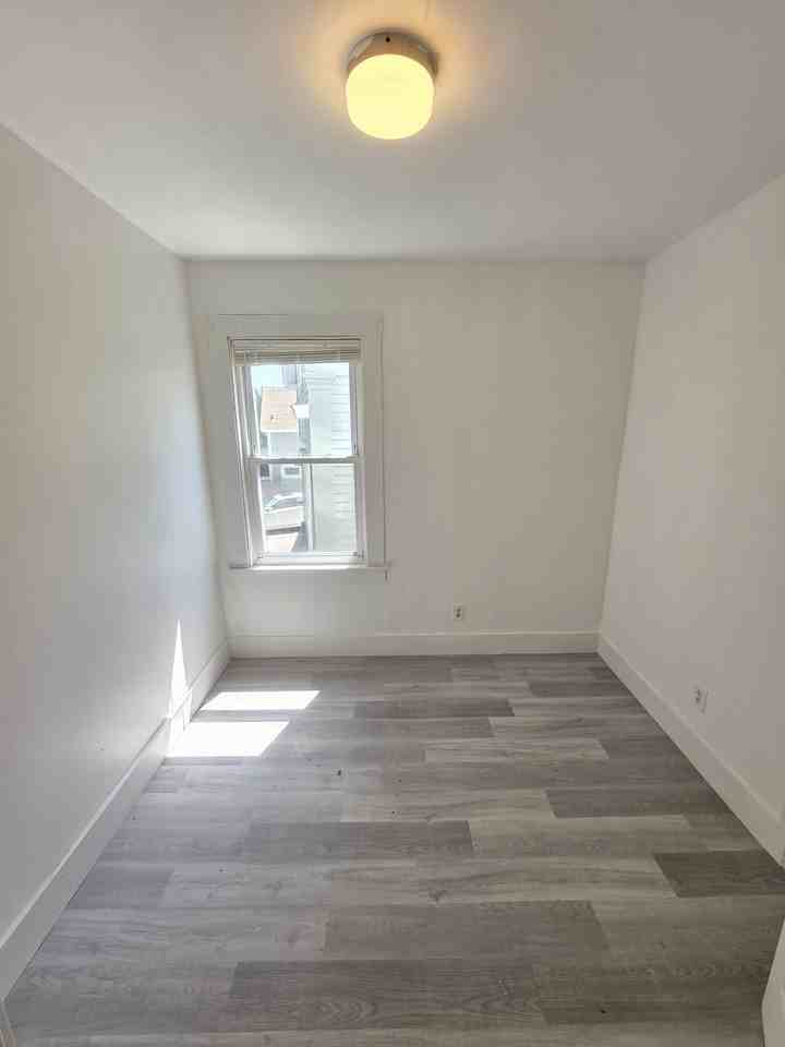 121 Church St - Photo 6 of 10