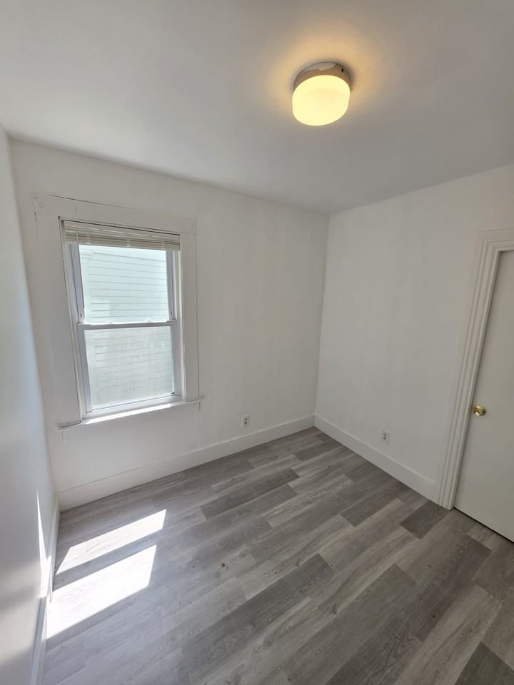121 Church St - Photo 7 of 10