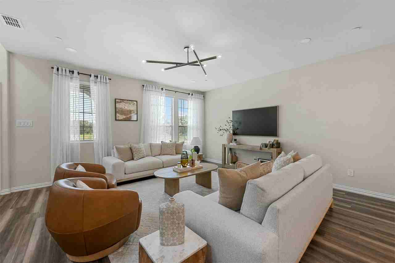 4001 Hackney Springs Ln - Photo 2 of 32