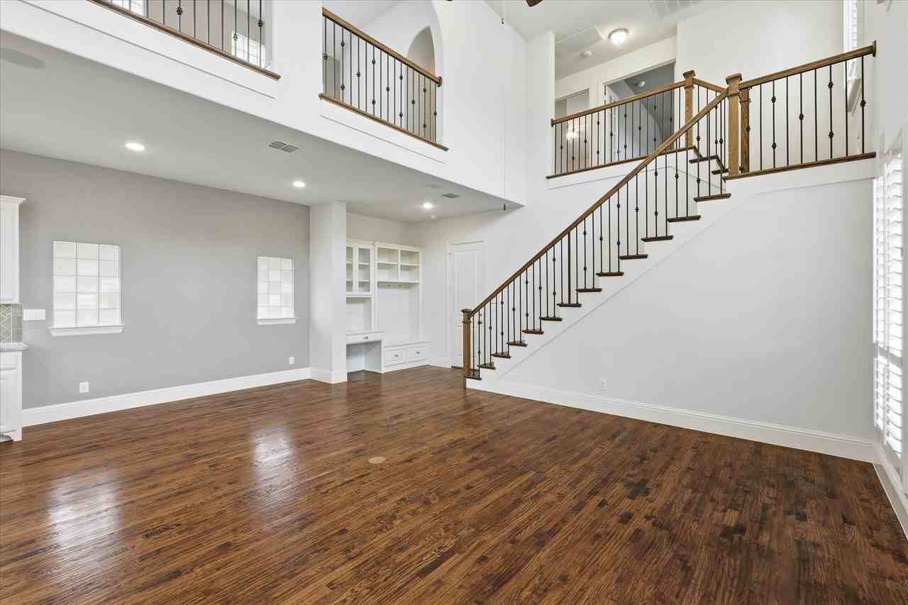531 Sandy Ln - Photo 3 of 31