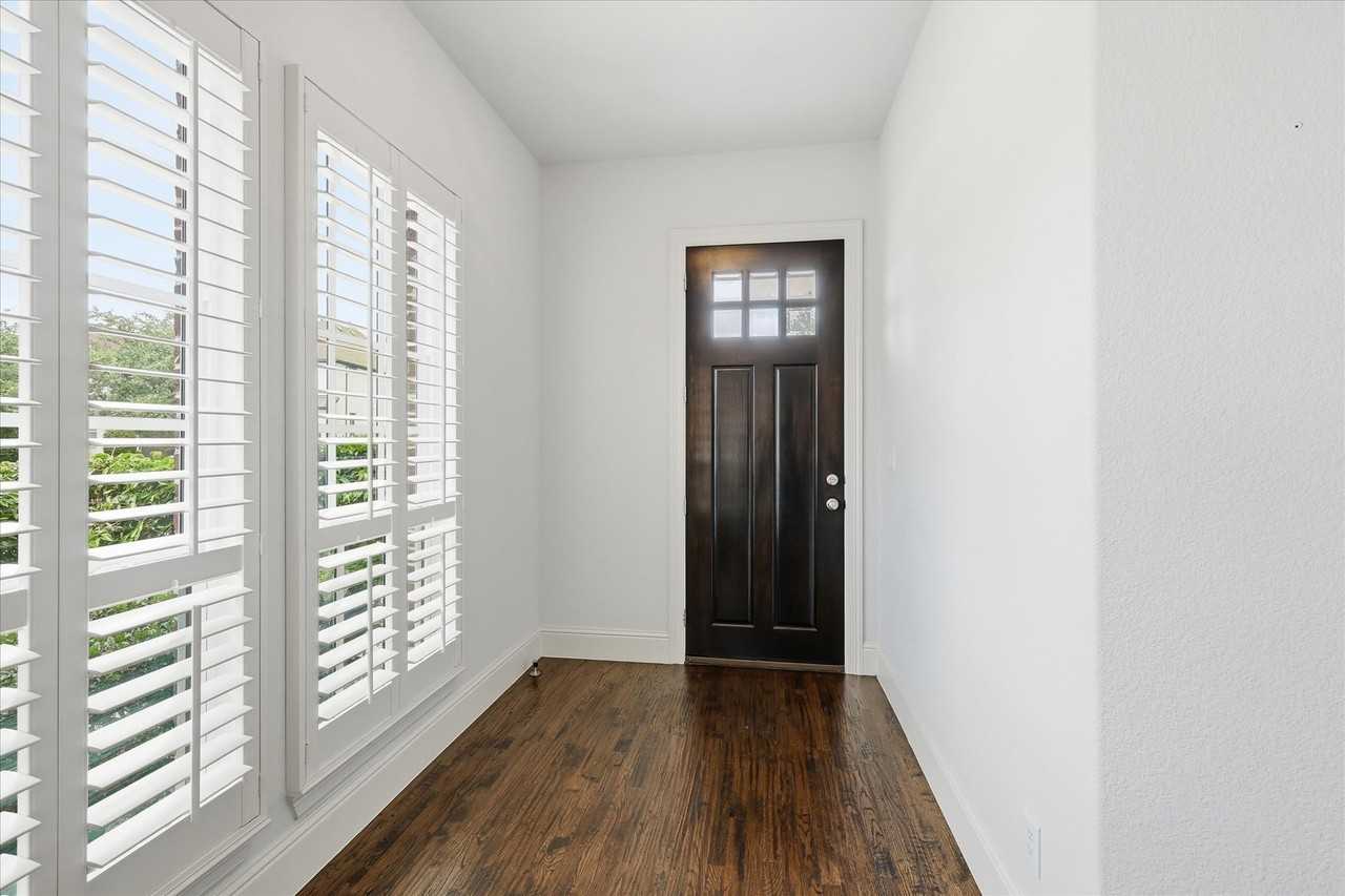 531 Sandy Ln - Photo 5 of 31