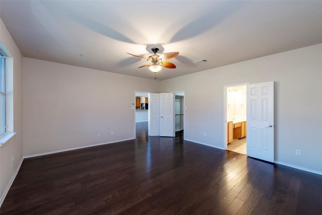 1301 W Collins Cir - Photo 5 of 35