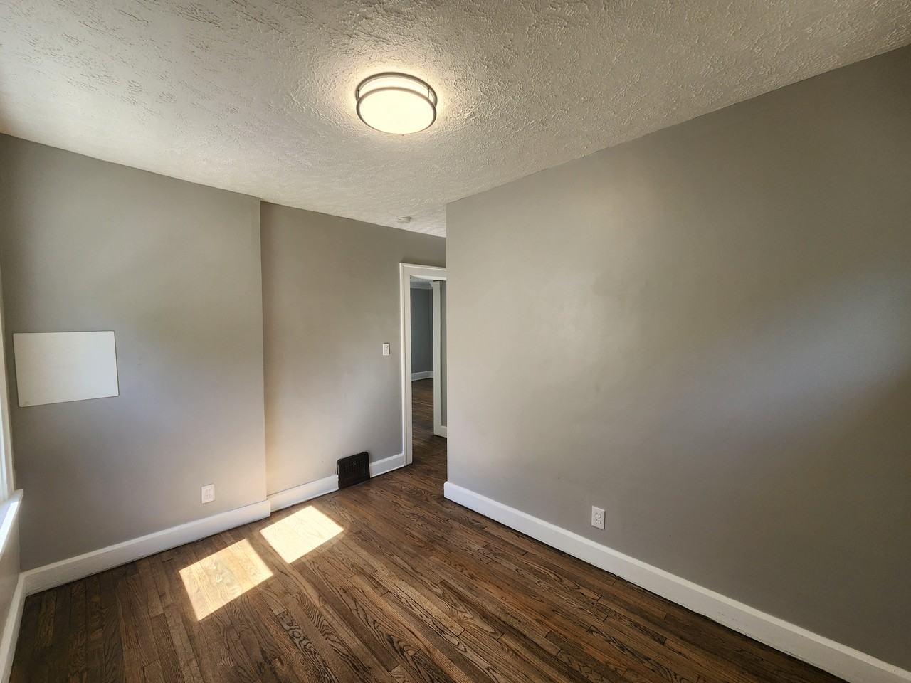 13813 Harold Ave - Photo 7 of 15