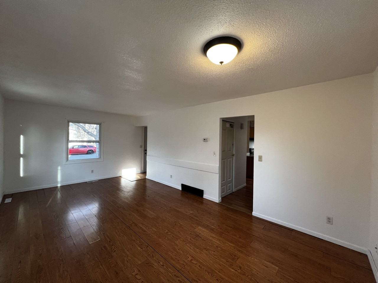 909 26th St N - Photo 3 of 26
