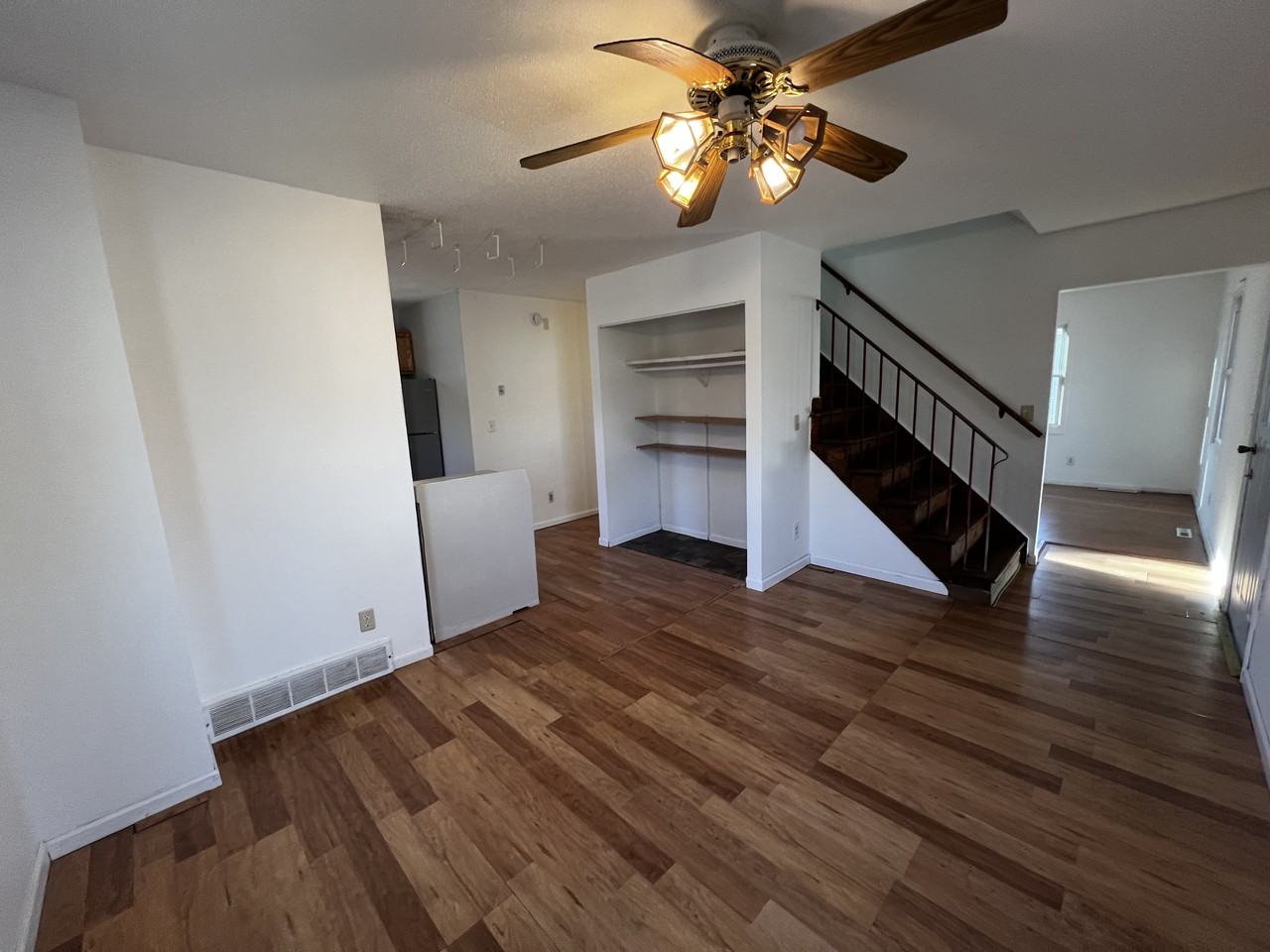 909 26th St N - Photo 5 of 26