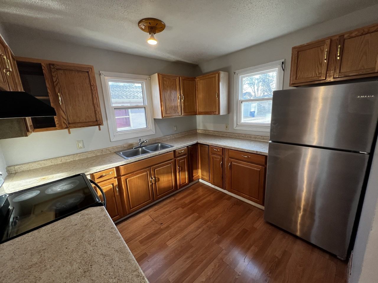 909 26th St N - Photo 6 of 26
