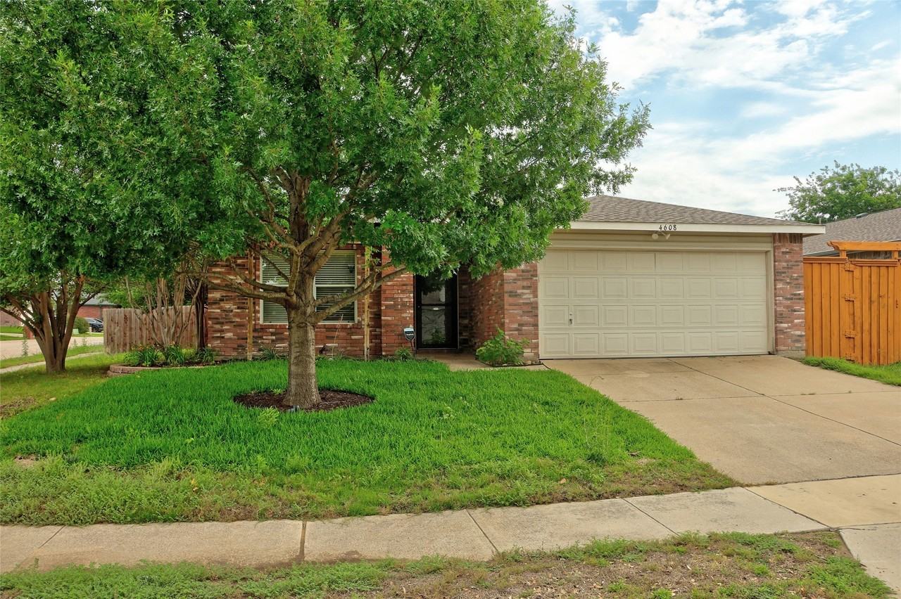 4608 Cedar Crest Dr - Photo 2 of 20