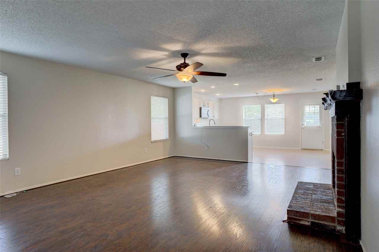 4608 Cedar Crest Dr - Photo 4 of 20