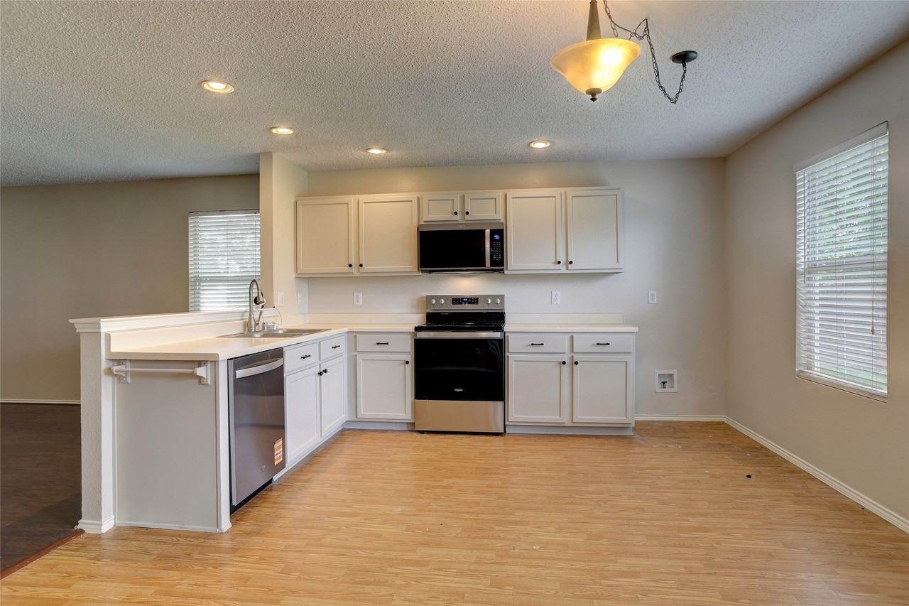 4608 Cedar Crest Dr - Photo 6 of 20