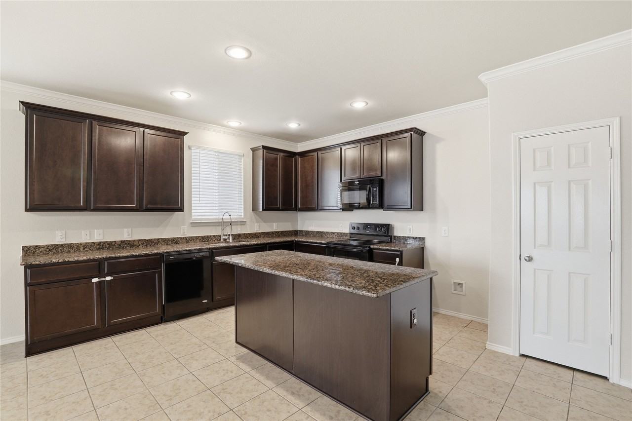 2333 Senepol Way - Photo 7 of 32