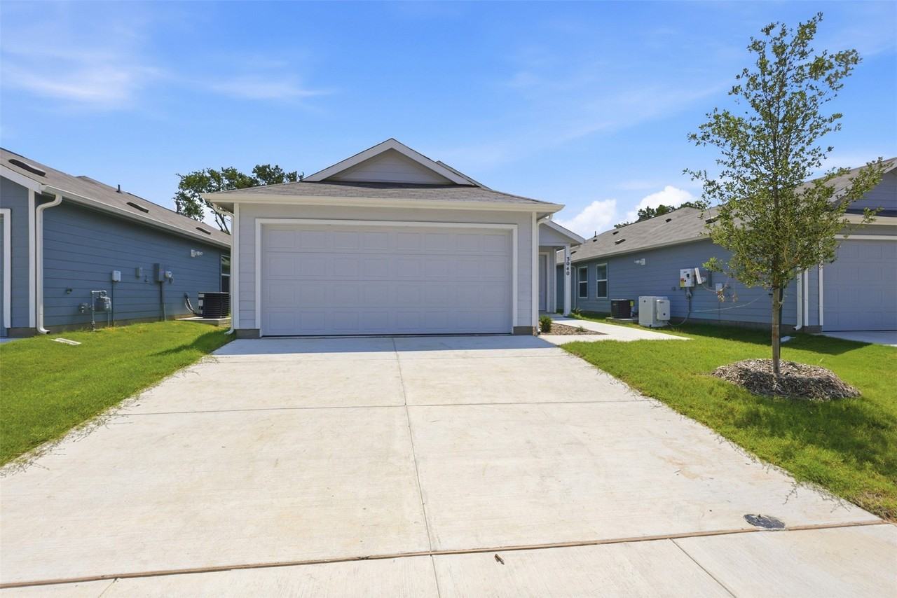 3040 Campeiro Ave - Photo 3 of 29