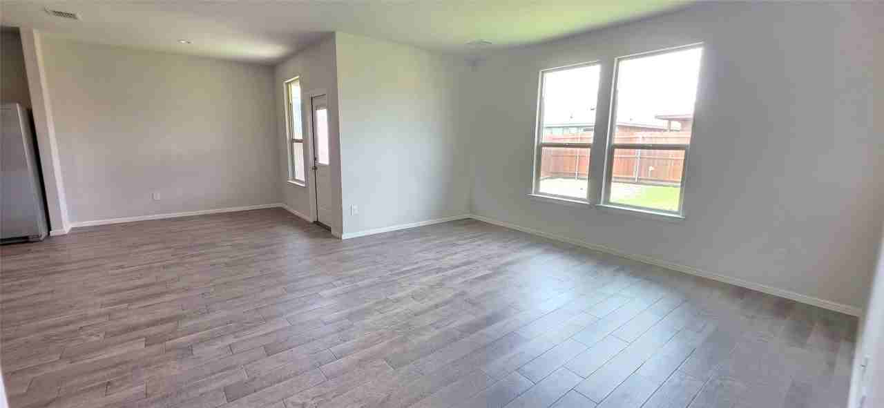 9021 Eagles Landing Dr - Photo 6 of 24