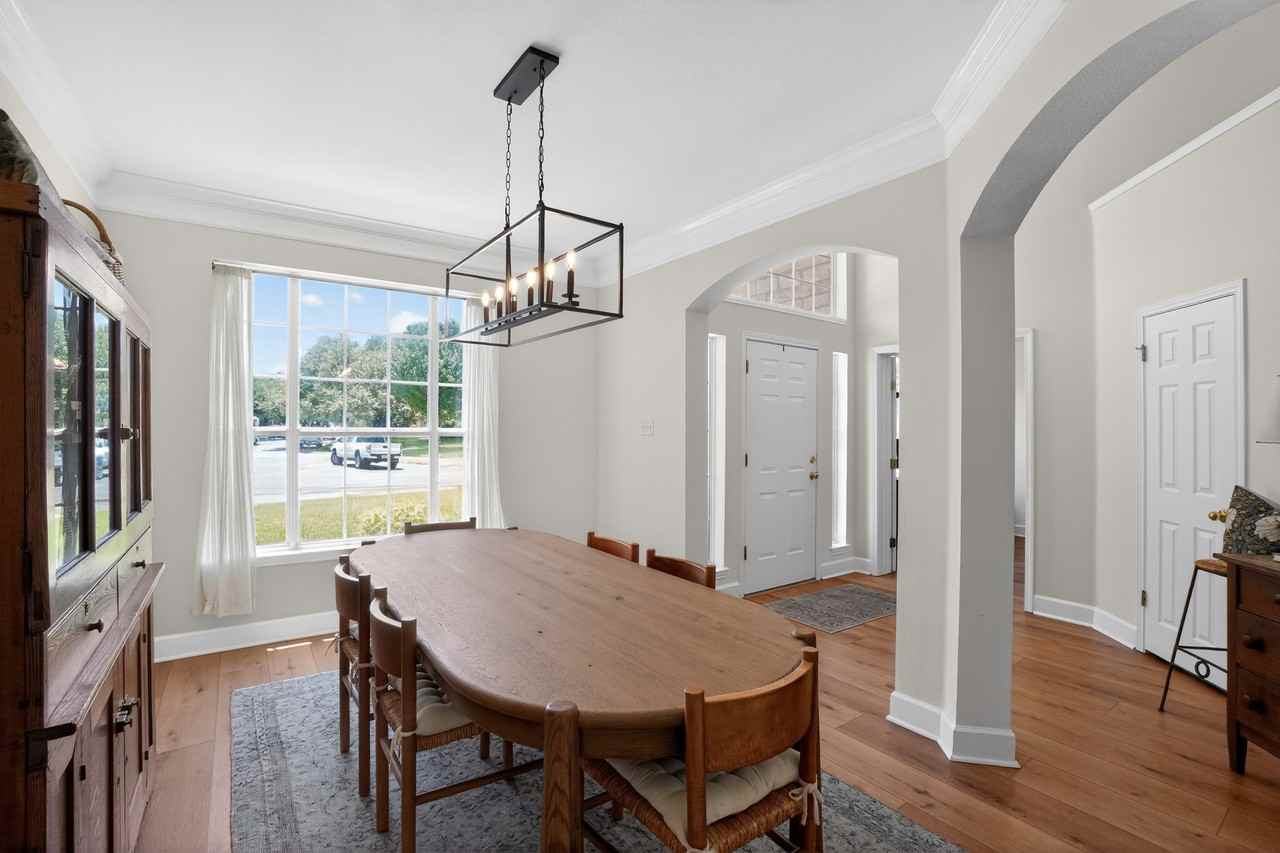 300 N Carriage Hills Dr - Photo 6 of 34