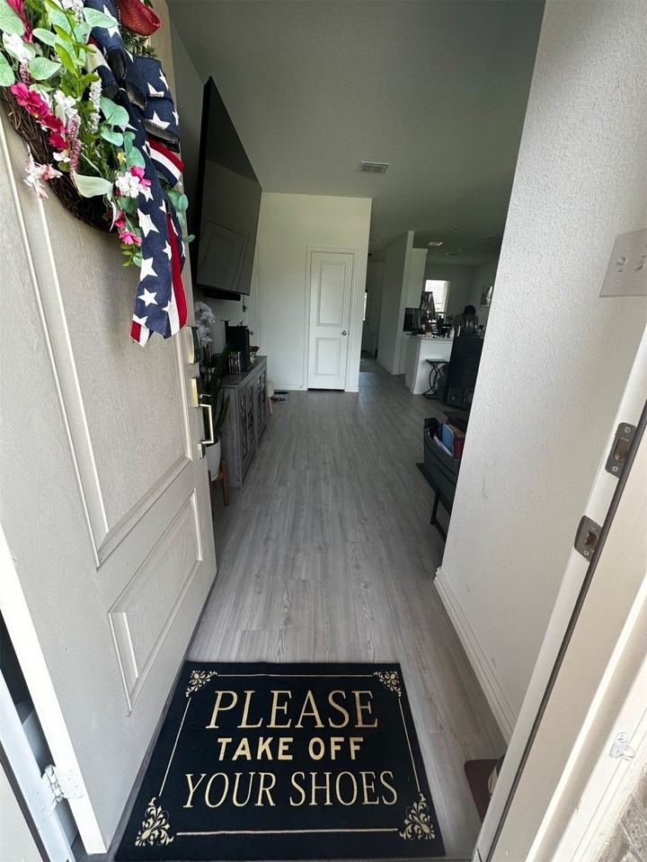 604 Hackney Dr - Photo 5 of 32