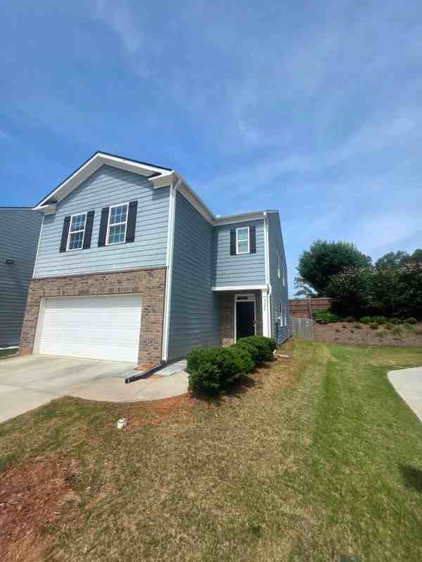 5356 Barberry Ave - Photo 3 of 13