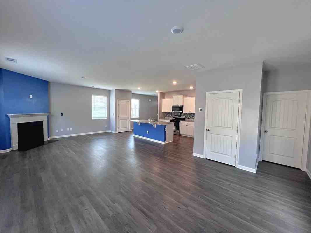 5356 Barberry Ave - Photo 4 of 13