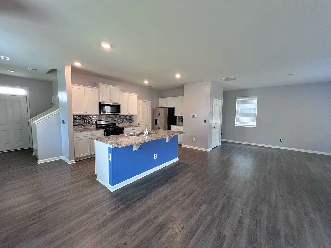 5356 Barberry Ave - Photo 5 of 13