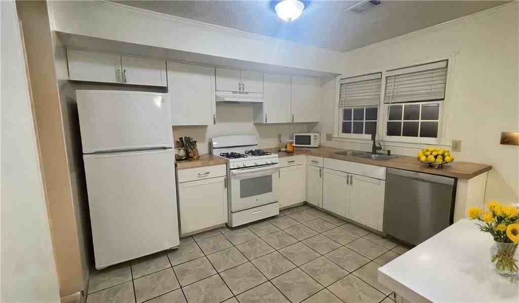 1405 Kennesaw Trace Ct Nw - Photo 7 of 22