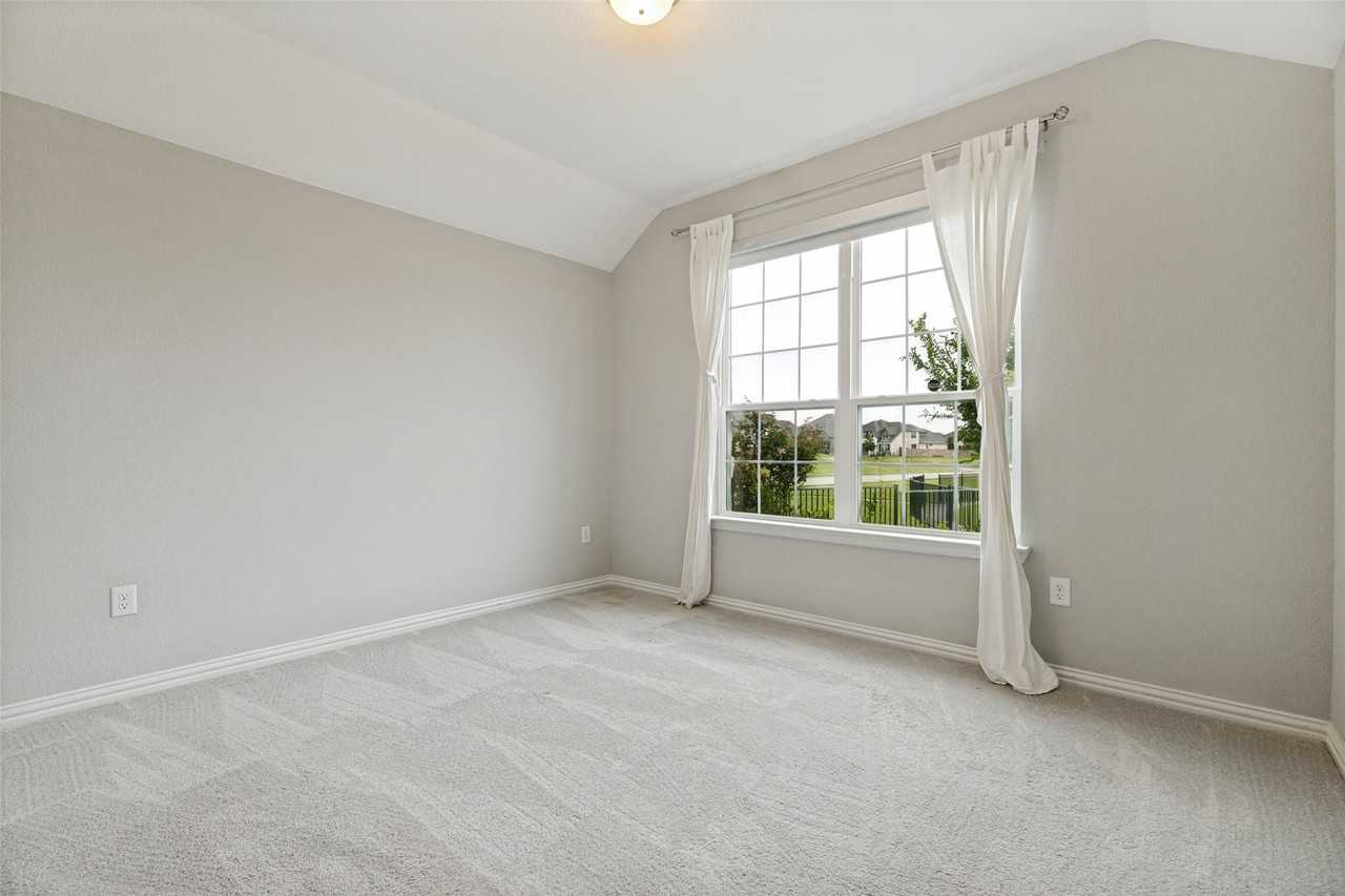3125 Moldboard Dr - Photo 6 of 28
